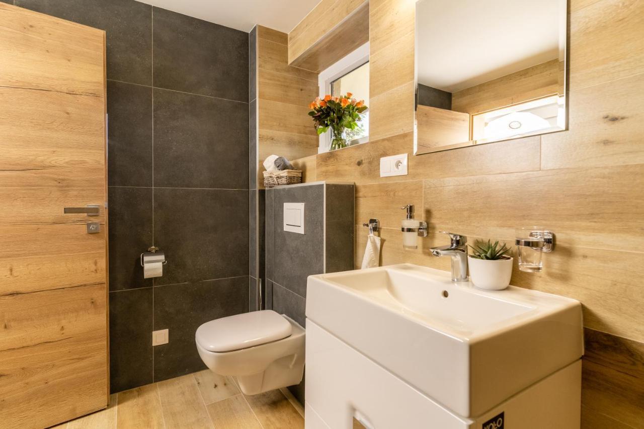 Villa Gloria Rooms & Apartments 도노발리 외부 사진