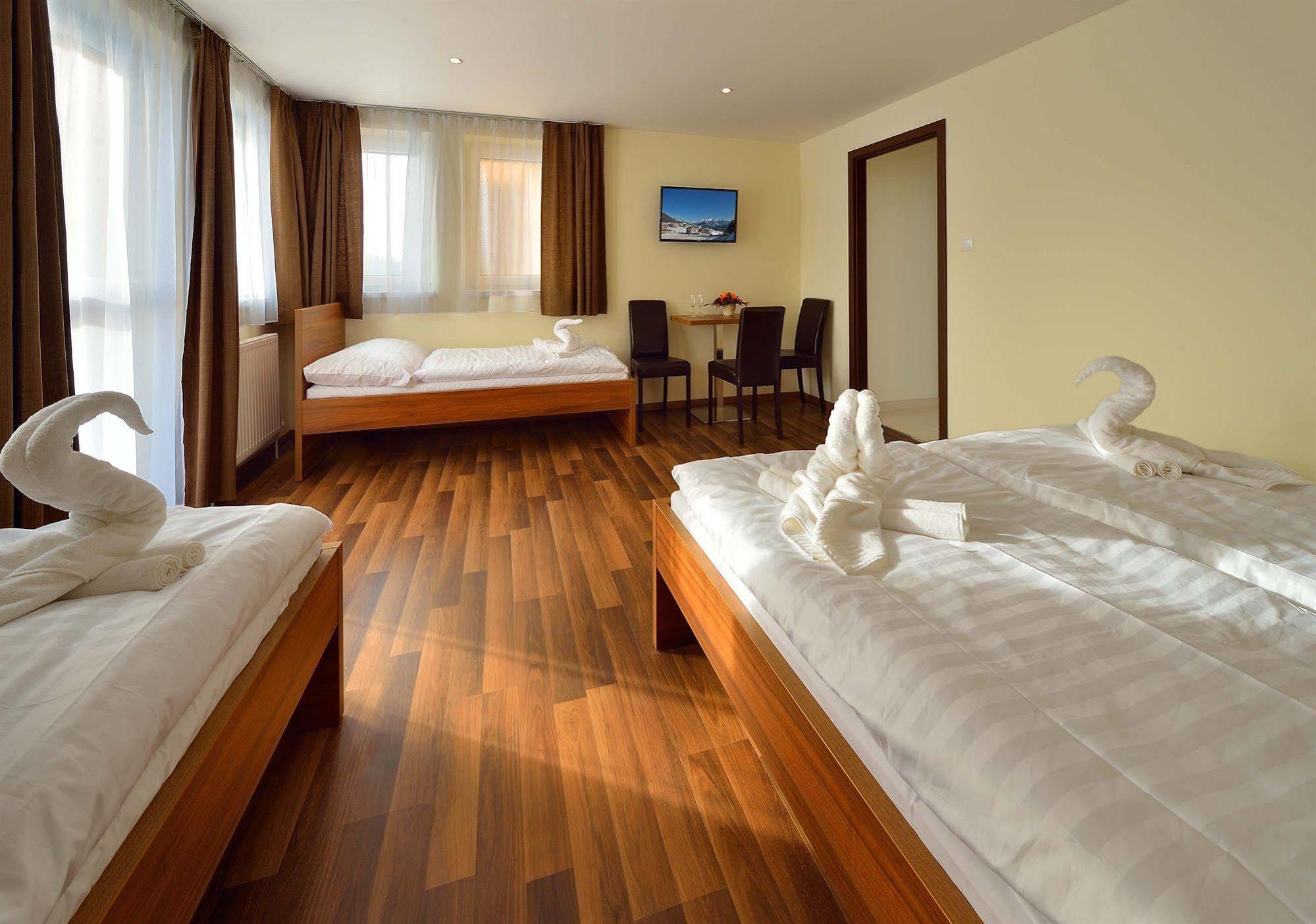 Villa Gloria Rooms & Apartments 도노발리 외부 사진
