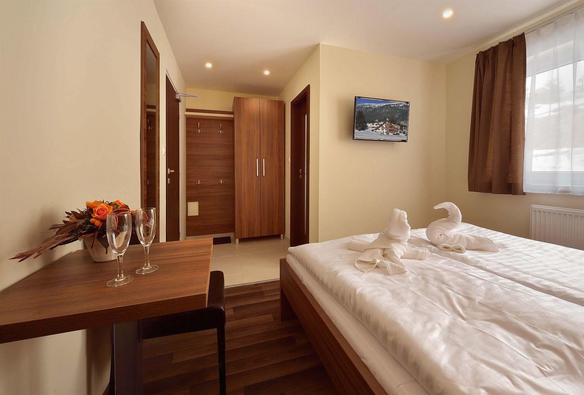 Villa Gloria Rooms & Apartments 도노발리 외부 사진