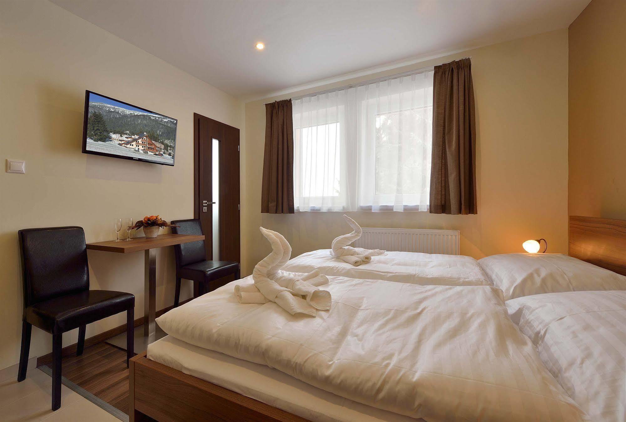Villa Gloria Rooms & Apartments 도노발리 외부 사진